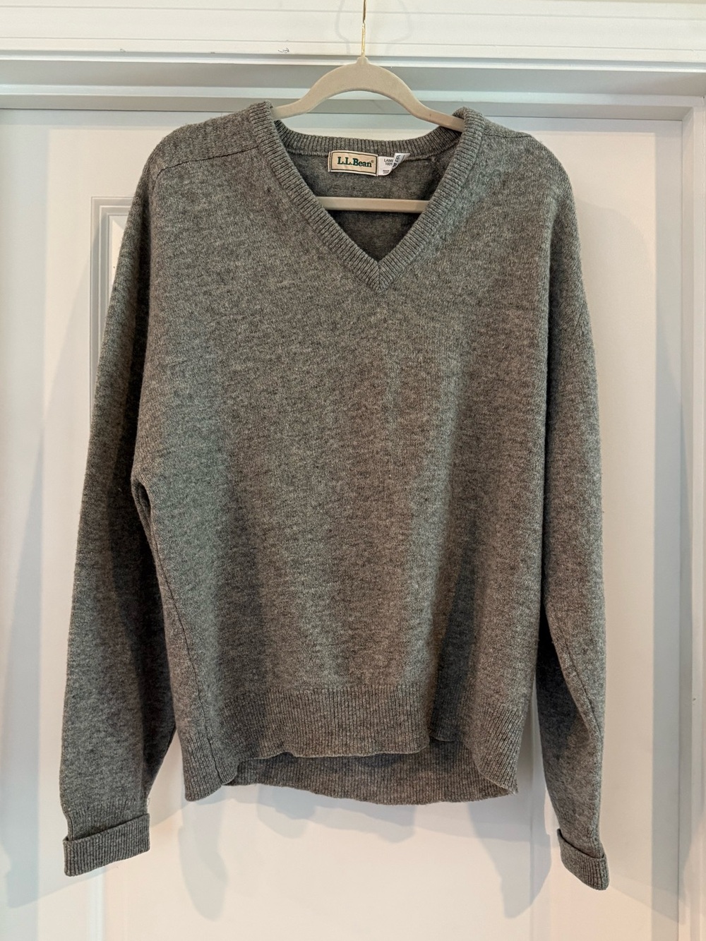 Vintage L.L. Bean 100% Lambswool Made in Scotland Grey V Neck Sweater